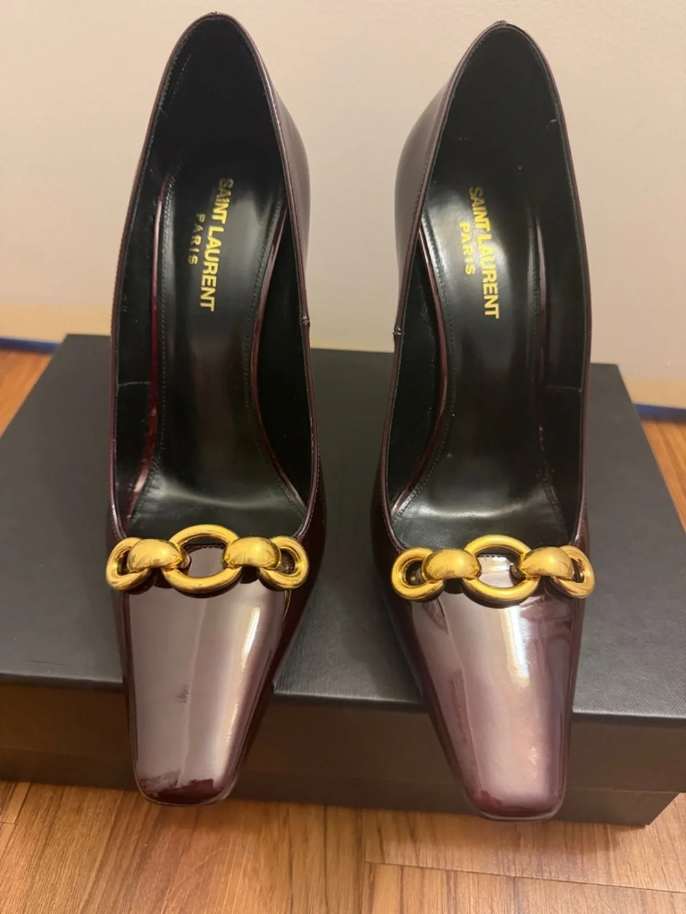 Saint Laurent Patent Burgundy Pumps with Gold Chain - Picture 2 of 5
